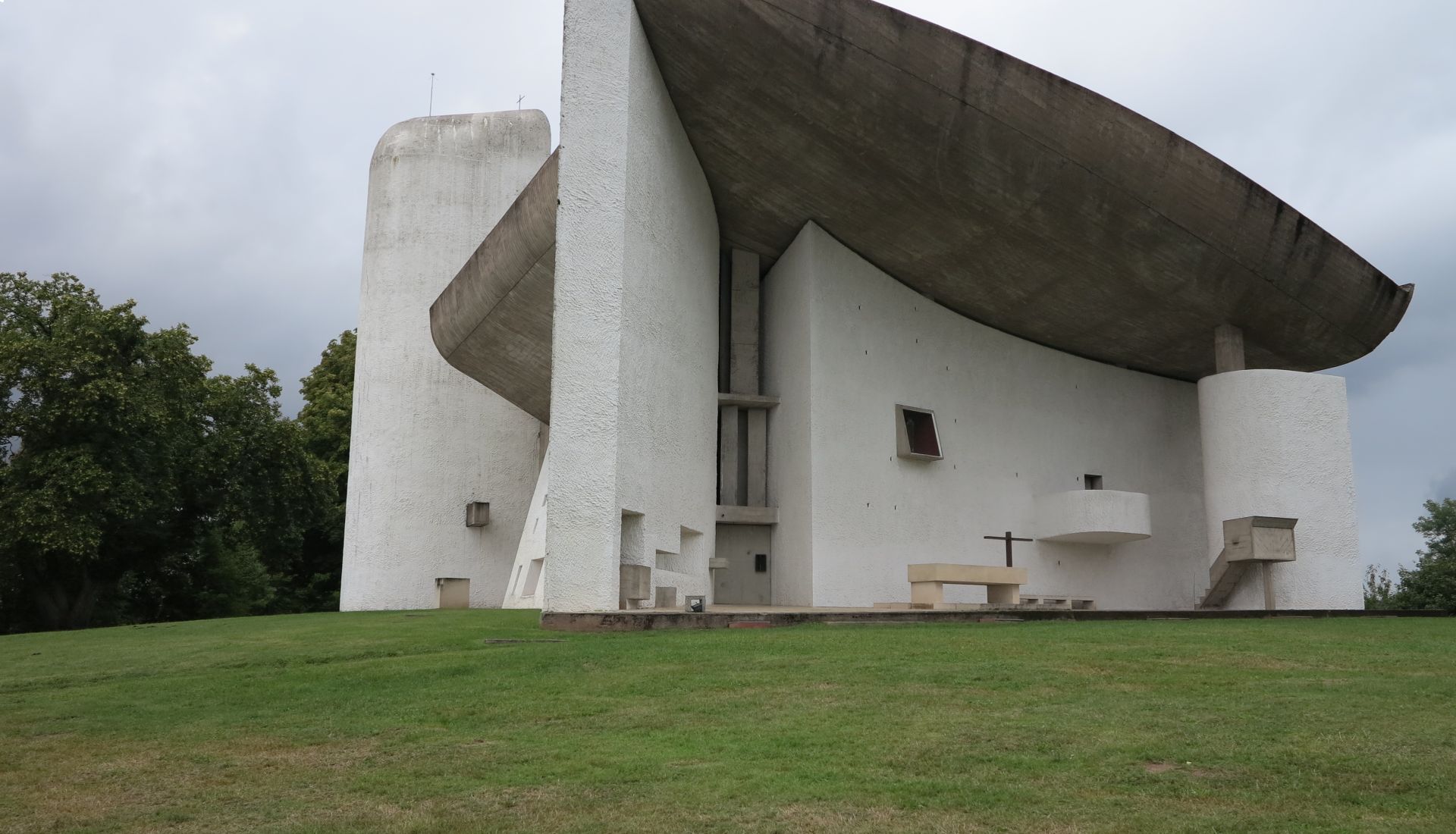 LE CORBUSIER